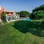 Mauri Luxe - Beautiful Beachfront Tatil Evi *